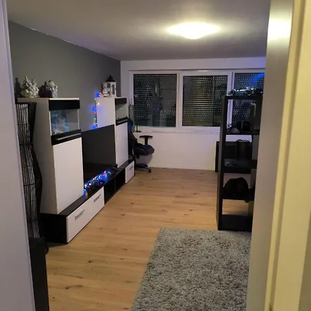 Kleine In Koln-rosrath Mit Garten Apartment Rosrath